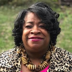 Meet your Posher, Twana